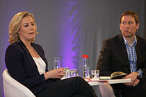 Jutta Urpilainen och Paavo Arhinmki kritiserade regeringen fr att gra fr lite fr arbetstagarna. Foto: TUULIKKI HOLOPAINEN