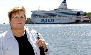 – Frtroendemn till sjss lmnas helt ensamma. Hr finns en rum fr skrpning, sger Terttu Katila som varit frtroendeman i cirka 30 r, bde fr Metall och Sjmans-Unionen. Foto: PATRIK LINDSTRM