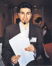 – REACH torde kunna trda i kraft 2007, och erstter d ver 40 nu gllande direktiv, konstaterade Tony Musu, REACH-expert p EFS byr fr skerhet och hlsa. Foto: INGEGERD EKSTRAND