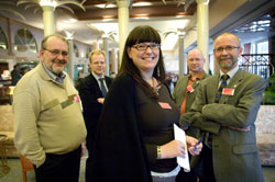 Oroade ver den pgende sociala dumpningen var fr v Orla Petersen, transportordfrande i danska 3 F, Simo Zitting, Finlands Sjmans-Unions ordfrande, Sigrun Jonsdottir, kongressombud fr Flugfreyjufelag Islands, Per Winberg, Svenska Transportarbetarefrbundet och NTF:s ordfrande Per stvold, Norsk Transportarbeiderforbund. Foto: ROBERT SEGER