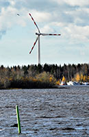 Landets strsta vindmlla, Uleborgsfretaget WinWinds 3 megawatts vindkraftverk p hemorten, invigdes sommaren 2005. Vindmllans vingspetsar nr 135 meter ver marken. Foto: RIINA NURMINEN