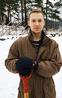 I Kallbck i Sibbo har Marcus Krogell hus och hem. Arbetsplatsen finns i Vanda p Ikea, dr han nyss valts till frtroendeman. - Jag tar uppdraget p allvar. Det finns nog saker att ta upp till diskussion. foto. MATTI YLIROTU