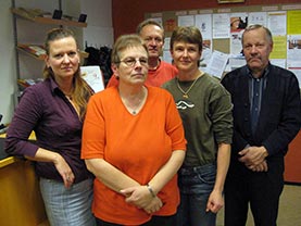 Vinterns avtalsfrhandlingar krver att vi har massan bakom oss, menar Katja Kirkonpelto (t.v.), Maria Salonen, Ari Reiman, Eeva Putro och Seppo Koskinen.  Foto: PIRJO PAJUNEN