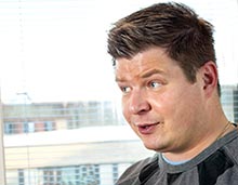 – Vi har ocks mnga kurser fr vra unga medlemmar. Till exempel ville vi med kursen Frtroendevald p min arbetsplats f de unga intresserade av frtroendeuppdrag sger Sami Vironen.  Foto. TUULIKKI HOLOPAINEN