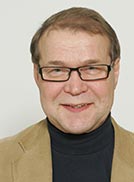 Sauli Heinonen r en fre detta brottare och trnare i sin gren. Han har verkat som motionsplanerare fr Vanda stad i drygt tio r.