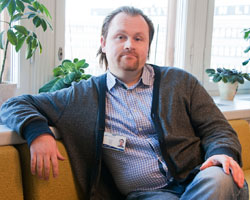 Pengarna bestmmer vid ingendet av underleverantrskontrakt. Drfr gr klart underprissatta anbud igenom, sger Oskar Aho. Foto: Emmi Kallio